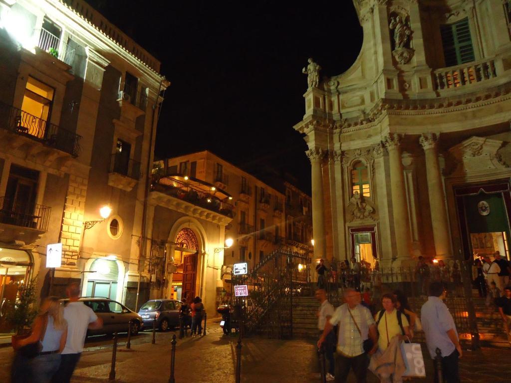 Hotel Trieste Katania Zewnętrze zdjęcie